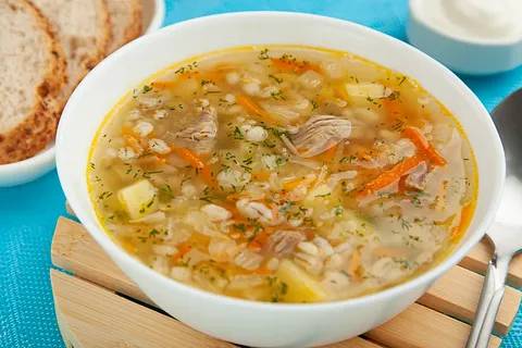 Щи из квашенной капусты по-уральски с перловкой