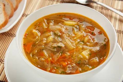 Щи из квашеной капусты с картофелем